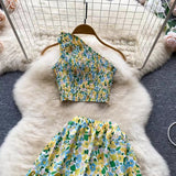 New Seaside Holiday Fashion Short Sleeveless Top High Waist Floral Skirt Two-piece Set HZ1024